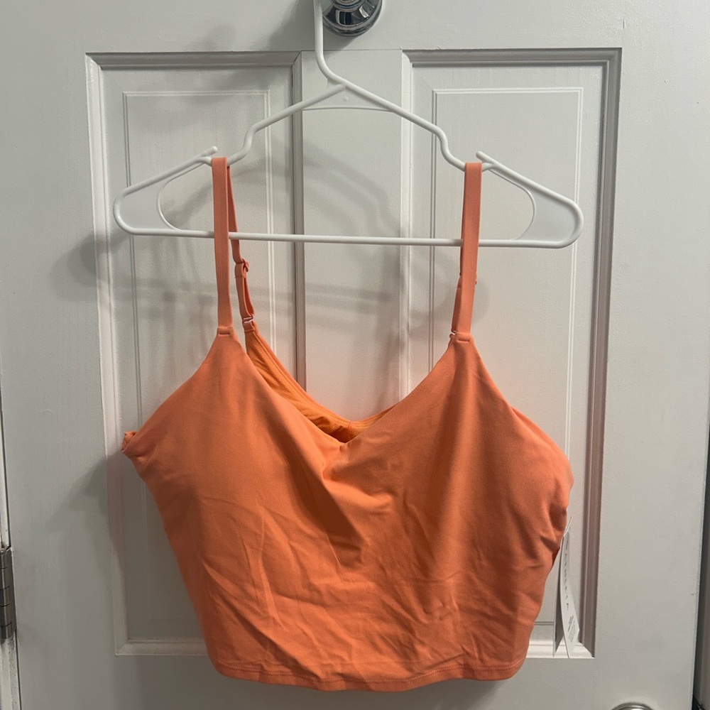 Athleta NWT Elation V-Neck Crop Top D/DD 2X retails at $54 Super Soft